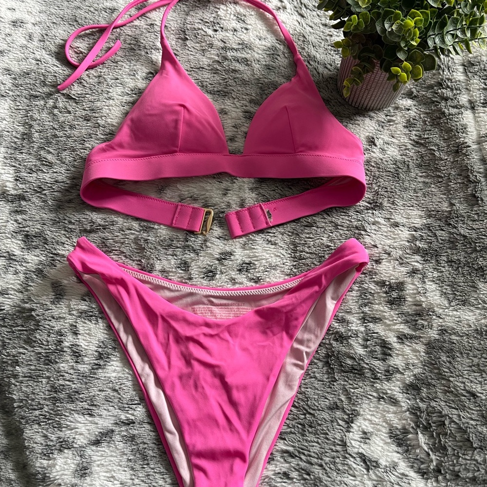 Victoria’s Secret - Stylish Pink Bikini Set